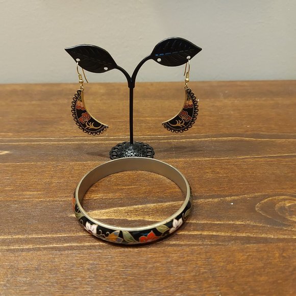 Sakura Flower Bangle & Earrings Set - Picture 3 of 16
